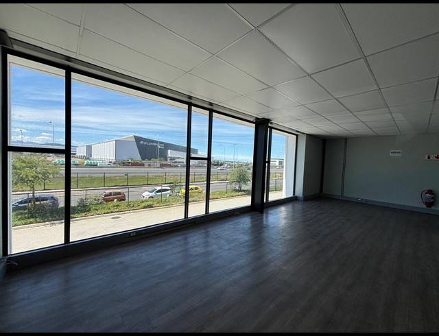 751M² FACTORY TO LET IN STIKLAND INDUSTRIAL